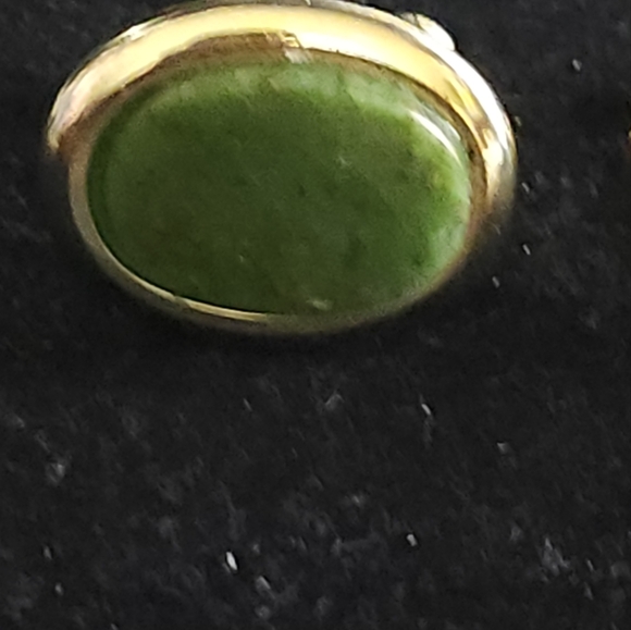 Medium Light Green Cufflinks - Picture 3 of 10